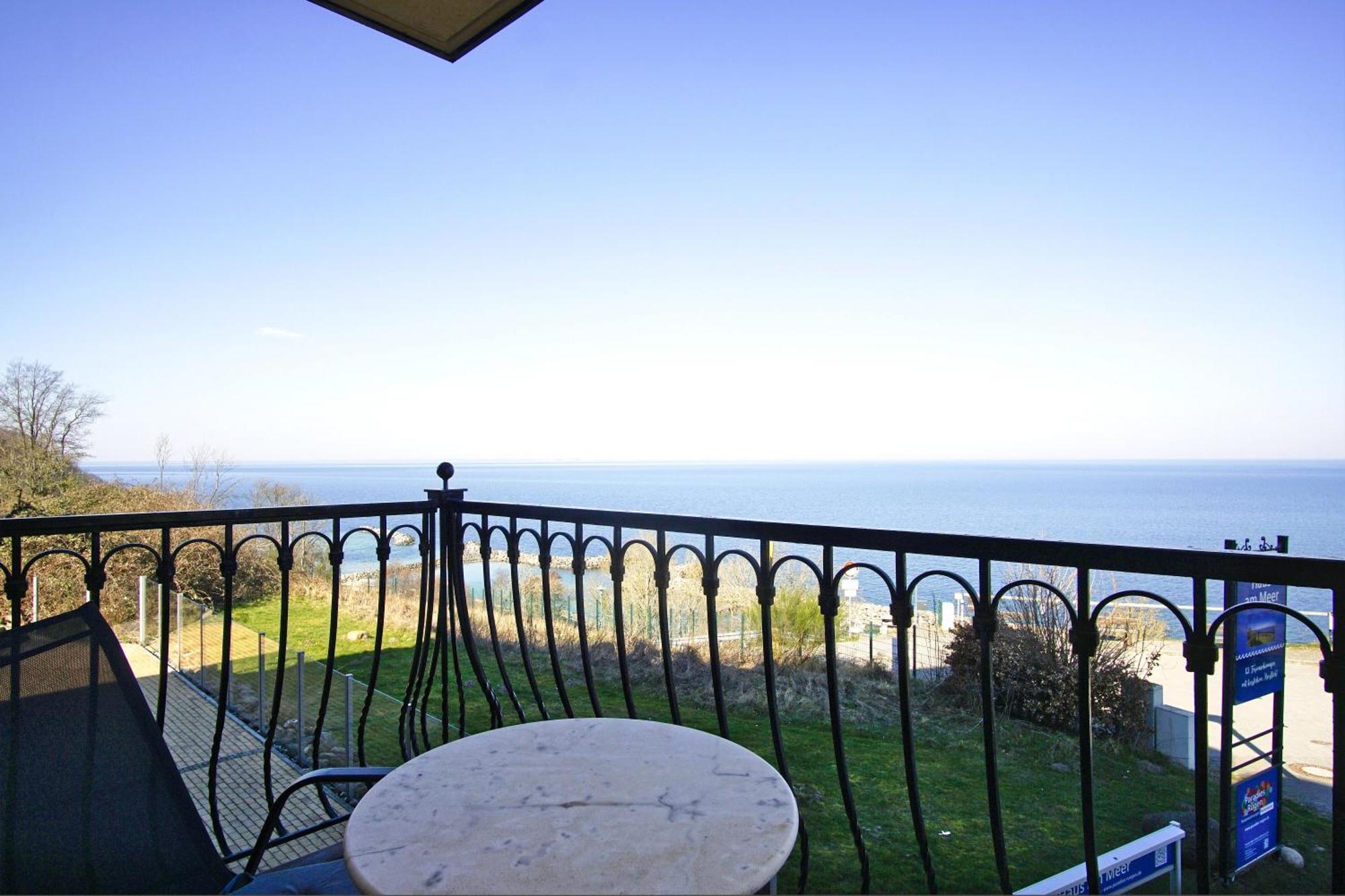 Ferienwohnung Mit Traumhaftem Meerblick - Haus Am Meer Fewo 02 Lohme Exterior photo